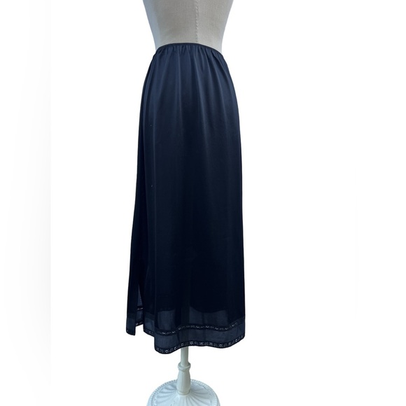 Vintage 1980s Formal Length Nylon Black Slip Skirt Size Large - Picture 4 of 6